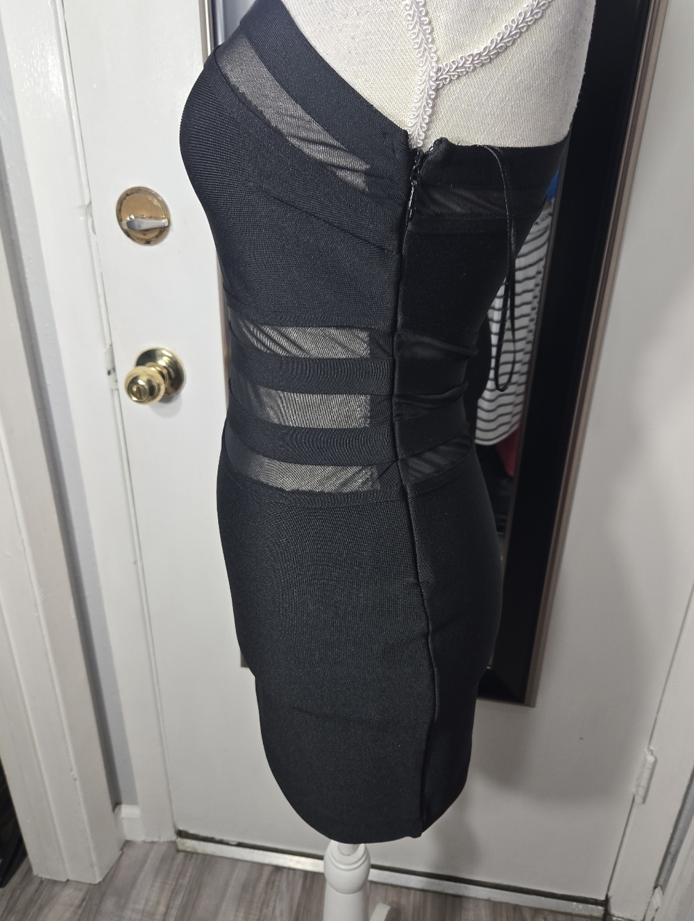Saige And Rose Boutique One Shoulder Bodycon Dress Sheer Cut Out Details Sz Sm - Picture 5 of 6